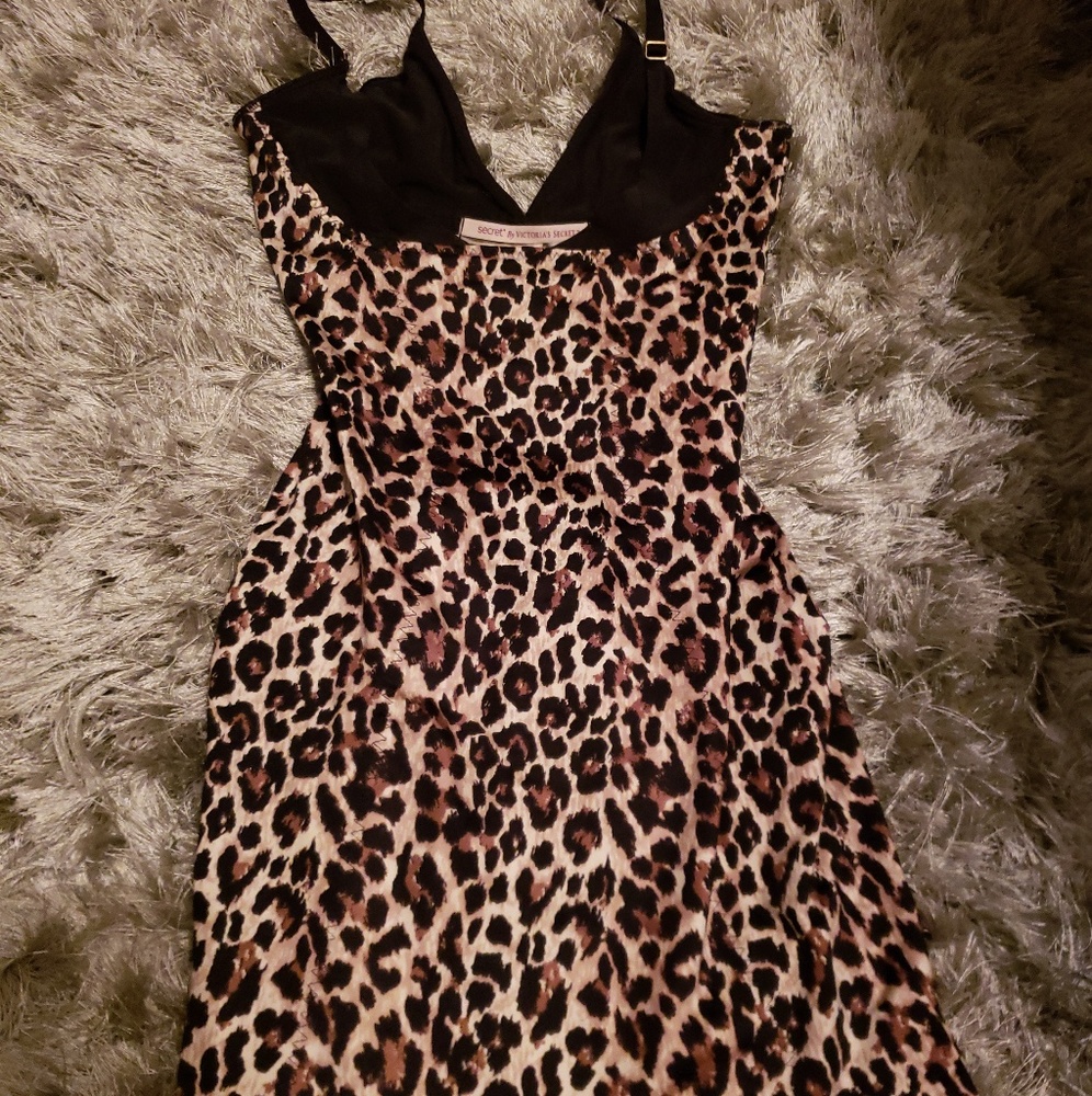 VS Small So Curvaceous Push Up Slip